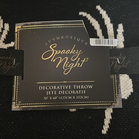 Halloween Spider Pillow and Blanket Set - Picture 5 of 5